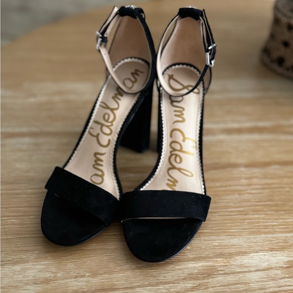 Sam Edelman Black Velvet Women's Heels - Picture 1 of 5